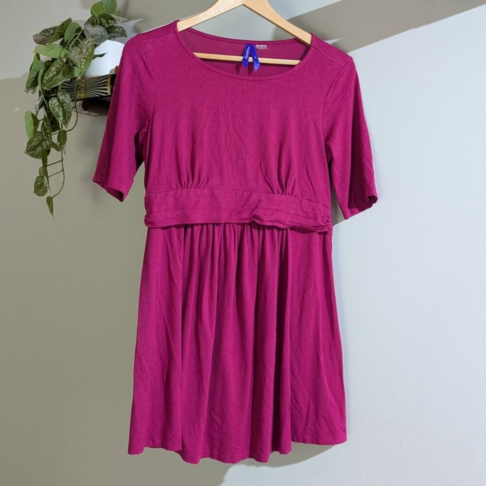 Seraphine | Short Sleeve Burgundy Nursing Friendly Tee | Small Maternity
